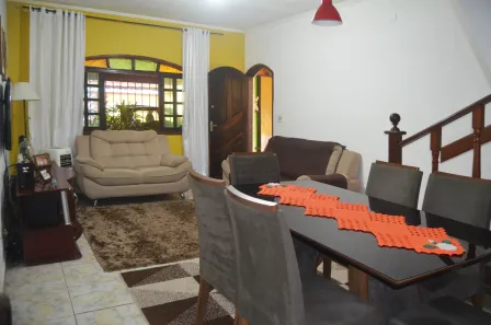 Sobrado com 3 Quartos à venda, 143m² no Balneário Flórida Mirim, Mongaguá