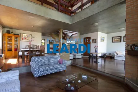 Sobrado com 4 Quartos à venda, 584m² no Jardim Guedala, São Paulo