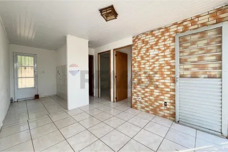 Casa com 2 Quartos para alugar, 35m² no Diácono João Luiz Pozzobon, Santa Maria