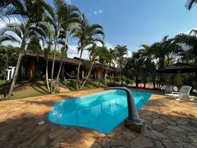Fazenda/Sítio com 4 Quartos à venda, 500m² no Centro, Boituva