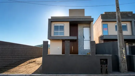 Casa com 3 Quartos à venda, 136m² no Campeche, Florianópolis