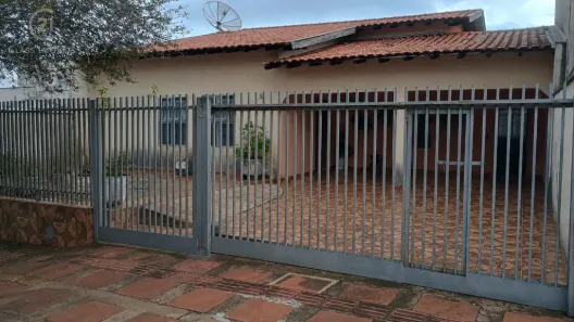 Casa com 4 Quartos à venda, 300m² no Califórnia, Londrina