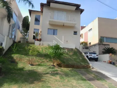 Casa de Condomínio com 3 Quartos à venda, 256m² no Parque Nova Jandira, Jandira