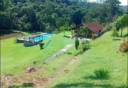 Fazenda/Sítio com 3 Quartos à venda, 300m² no Centro, São Lourenço da Serra