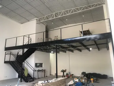 Galpão/Depósito/Armazém para alugar, 240m² no Vila Progredior, São Paulo