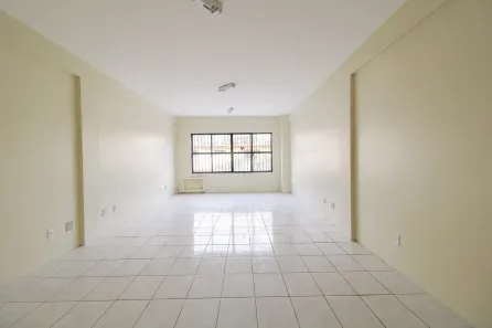 Sala Comercial para alugar, 38m² no Tristeza, Porto Alegre