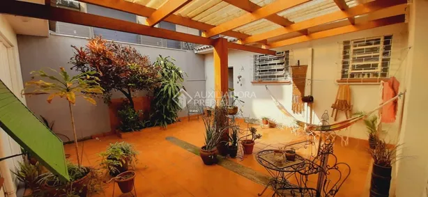 Casa com 3 Quartos à venda, 300m² no Menino Deus, Porto Alegre