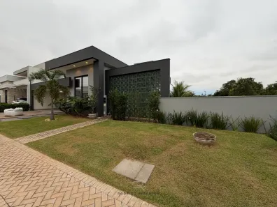 Casa de Condomínio com 4 Quartos à venda, 400m² no Condomínio Florais Itália, Cuiabá