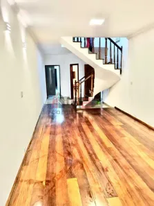 Sobrado com 4 Quartos para venda ou aluguel, 210m² no Parque Maria Domitila, São Paulo