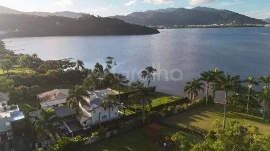 Casa com 5 Quartos à venda, 320m² no Lagoa da Conceição, Florianópolis