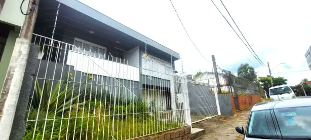 Casa com 3 Quartos à venda, 242m² no Petrópolis, Porto Alegre