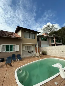 Sobrado com 4 Quartos à venda, 240m² no Enseada do Brito (Ens Brito), Palhoça