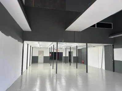 Ponto Comercial para alugar, 388m² no Jardim do Salso, Porto Alegre