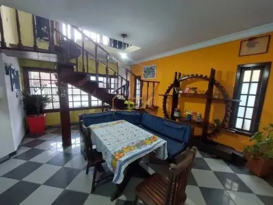 Sobrado com 5 Quartos à venda, 300m² no Centro, Bertioga