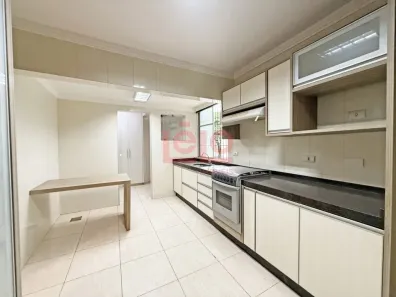 Apartamento com 3 Quartos para alugar, 105m² no Zona 06, Maringá