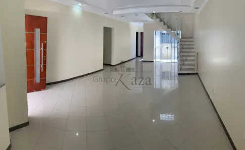 Sobrado com 4 Quartos à venda, 407m² no Jardim América, Jacareí