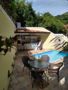 Casa com 3 Quartos à venda, 255m² no Vila Valqueire, Rio de Janeiro