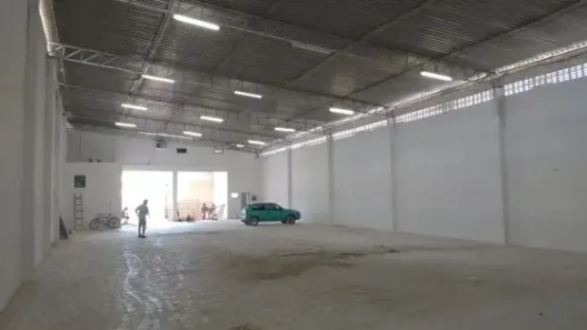 Imóvel Comercial à venda, 750m² no Várzea, Recife