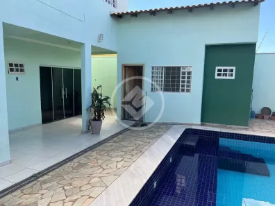 Sobrado com 3 Quartos para alugar, 270m² no Loteamento Jardim das Aroeiras, Cuiabá