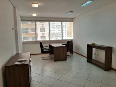 Sala Comercial à venda, 28m² no Trindade, Florianópolis