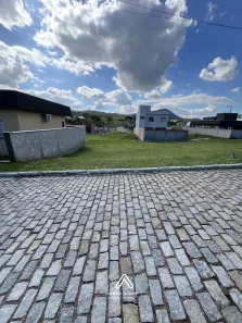 Lote/Terreno à venda, 240m² no Ubatiba, Maricá