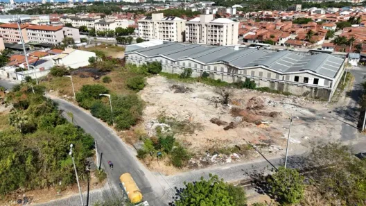 Lote/Terreno à venda, 4560m² no Boa Vista-Castelão, Fortaleza