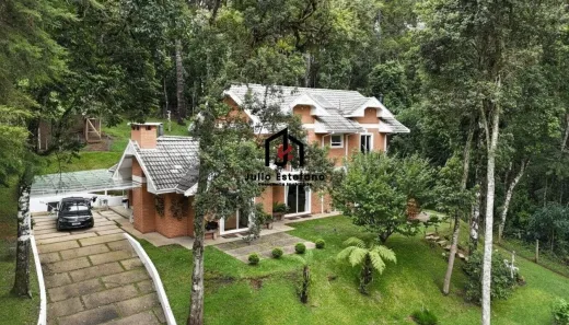 Sobrado com 4 Quartos à venda, 243m² no Parque Pedra do Baú, Campos do Jordão