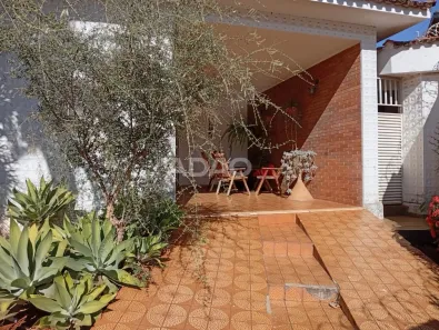 Casa com 6 Quartos à venda, 211m² no Setor Sul, Goiânia