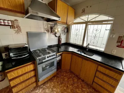 Casa com 2 Quartos à venda, 210m² no Vila Souto, Bauru