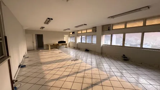Prédio Comercial para alugar, 116m² no Centro, Santos