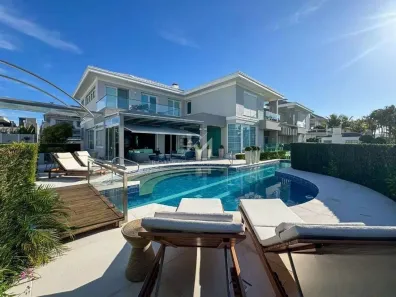 Casa com 6 Quartos à venda, 1086m² no Jurerê Internacional, Florianópolis