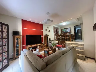 Casa com 4 Quartos à venda, 250m² no Cascatinha, Petrópolis