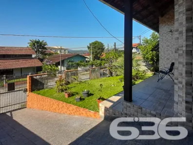 Casa com 3 Quartos à venda, 131m² no Petrópolis, Joinville