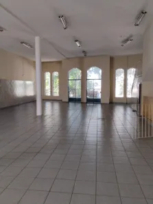 Ponto Comercial para alugar, 520m² no Jardim Caguassu, São Paulo