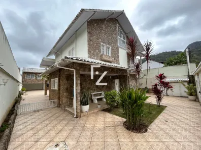 Casa de Condomínio com 4 Quartos para venda ou aluguel, 380m² no Jacarepaguá, Rio de Janeiro