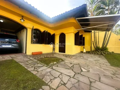 Casa com 3 Quartos à venda, 165m² no Guarujá, Porto Alegre