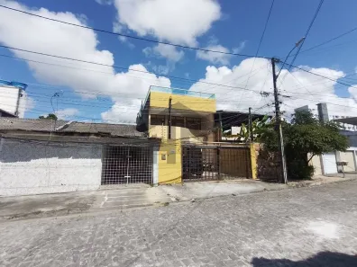 Casa com 4 Quartos à venda, 322m² no Campo Grande, Recife