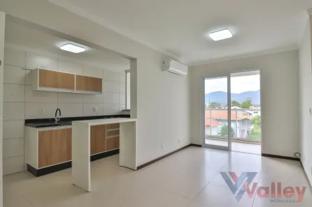 Apartamento com 2 Quartos para alugar, 66m² no Centro, Indaial