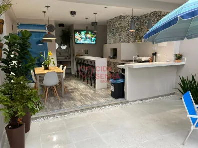 Casa com 4 Quartos à venda, 170m² no Coloninha, Florianópolis