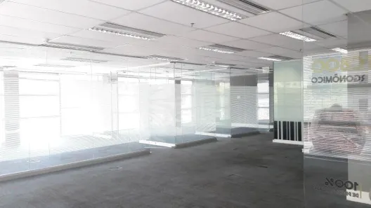 Sala Comercial para alugar, 200m² no Vila Olímpia, São Paulo
