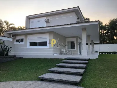Sobrado com 5 Quartos para alugar, 400m² no , Morretes