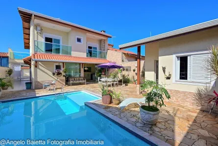 Sobrado com 4 Quartos à venda, 219m² no Bal Stella Maris, Peruíbe