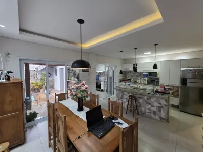 Casa com 3 Quartos à venda, 216m² no Jardim Terra Branca, Bauru