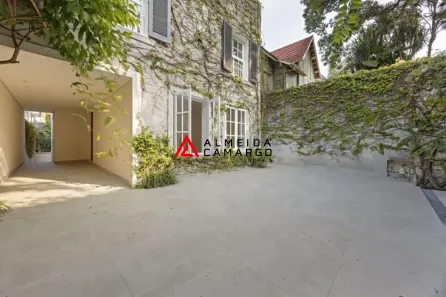 Casa com 4 Quartos para alugar, 350m² no Jardim Paulistano, São Paulo