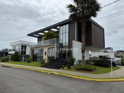 Casa de Condomínio com 4 Quartos à venda, 400m² no Santa Regina, Camboriú