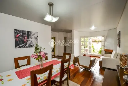 Casa de Condomínio com 4 Quartos para alugar, 300m² no Espírito Santo, Porto Alegre