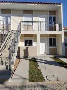 Casa com 2 Quartos à venda, 50m² no Restinga, Porto Alegre