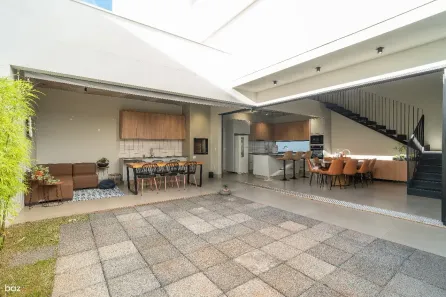 Casa de Condomínio com 3 Quartos à venda, 218m² no Novo Mundo, Uberlândia