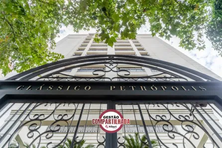 Apartamento com 3 Quartos para alugar, 121m² no Petrópolis, Porto Alegre