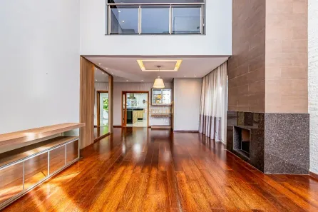 Casa de Condomínio com 3 Quartos para alugar, 295m² no Campo Comprido, Curitiba